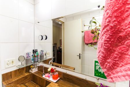 Apartamento à venda com 49m², 2 quartos e 1 vaga Apartamento à venda com 49m², 2 quartos e 1 vagaBanheiro