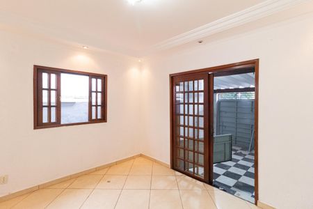 Casa à venda com 110m², 2 quartos e 2 vagasSala 2