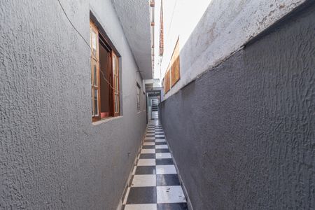Casa à venda com 110m², 2 quartos e 2 vagasCorredor