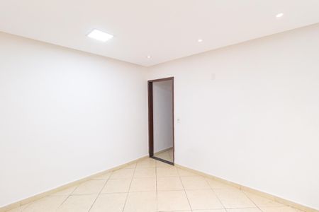 Casa à venda com 110m², 2 quartos e 2 vagasSala 1