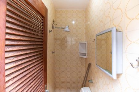 Casa à venda com 135m², 4 quartos e 2 vagas Casa à venda com 135m², 4 quartos e 2 vagasBanheiro de serviço