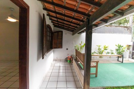 Casa à venda com 135m², 4 quartos e 2 vagas Casa à venda com 135m², 4 quartos e 2 vagasVaranda da Sala