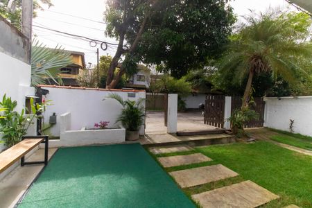 Casa à venda com 135m², 4 quartos e 2 vagas Casa à venda com 135m², 4 quartos e 2 vagasVista da Sala