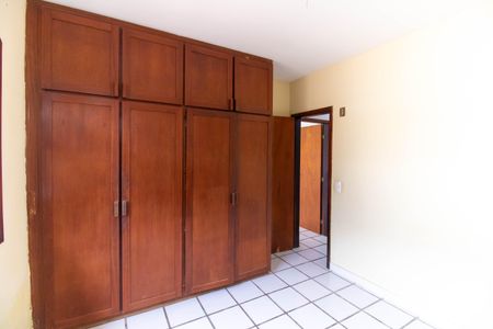 Casa à venda com 135m², 4 quartos e 2 vagas Casa à venda com 135m², 4 quartos e 2 vagasQuarto 2