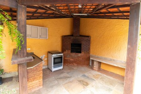 Casa à venda com 135m², 4 quartos e 2 vagas Casa à venda com 135m², 4 quartos e 2 vagasÁrea externa