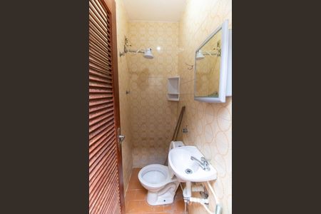 Casa à venda com 135m², 4 quartos e 2 vagas Casa à venda com 135m², 4 quartos e 2 vagasBanheiro de serviço