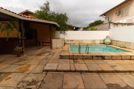 Casa à venda com 135m², 4 quartos e 2 vagas Casa à venda com 135m², 4 quartos e 2 vagasVista do Quarto 2