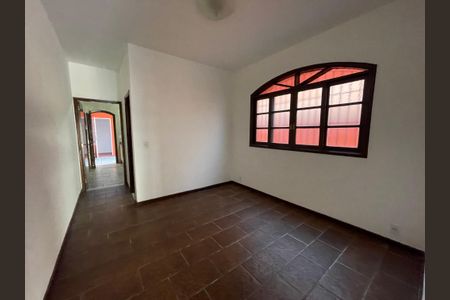 Casa à venda com 150m², 3 quartos e 3 vagas Casa à venda com 150m², 3 quartos e 3 vagasSala de Jantar