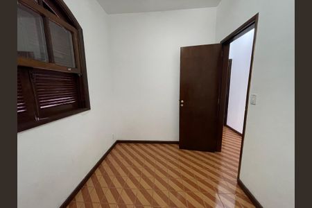 Casa à venda com 150m², 3 quartos e 3 vagas Casa à venda com 150m², 3 quartos e 3 vagasQuarto 2