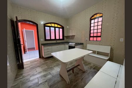 Casa à venda com 150m², 3 quartos e 3 vagas Casa à venda com 150m², 3 quartos e 3 vagasCozinha