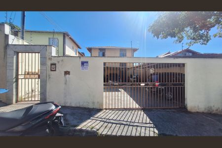 Casa à venda com 54m², 2 quartos e 2 vagasFachada