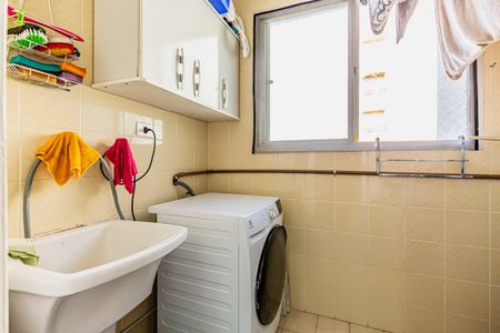 Apartamento à venda com 72m², 3 quartos e 1 vaga Apartamento à venda com 72m², 3 quartos e 1 vagaLavanderia