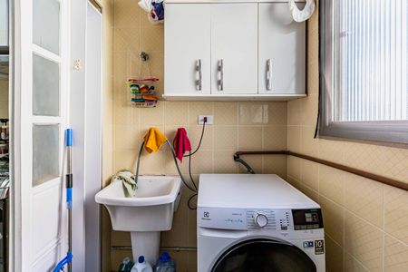 Apartamento à venda com 72m², 3 quartos e 1 vaga Apartamento à venda com 72m², 3 quartos e 1 vagaLavanderia