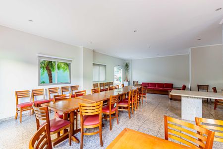 Apartamento à venda com 72m², 3 quartos e 1 vaga Apartamento à venda com 72m², 3 quartos e 1 vagaÁrea comum - Salão de festas