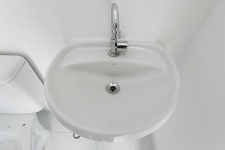 Apartamento à venda com 32m², 2 quartos e sem vagaDetalhe do banheiro