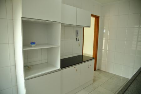 Casa para alugar com 120m², 2 quartos e sem vagaCozinha 