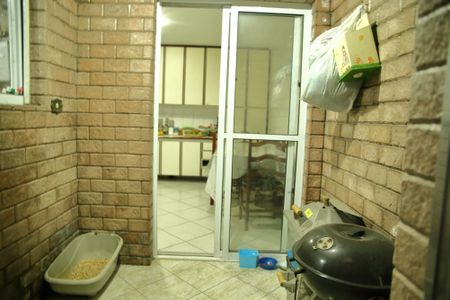 Casa à venda com 120m², 2 quartos e 1 vagaÁrea comum