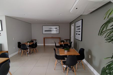 Apartamento à venda com 46m², 2 quartos e sem vagaÁrea comum