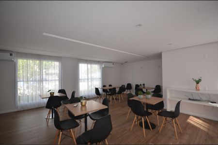Apartamento para alugar com 47m², 2 quartos e sem vagaÁrea comum - Salão de festas