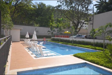 Apartamento para alugar com 47m², 2 quartos e sem vagaÁrea comum - Piscina