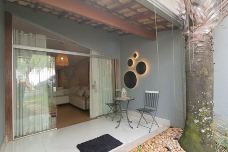 Casa de condomínio para alugar com 252m², 5 quartos e 4 vagasÁrea comum