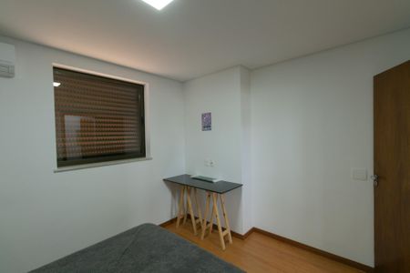 Casa de condomínio para alugar com 252m², 5 quartos e 4 vagasQuarto 4