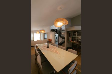 Casa de condomínio para alugar com 252m², 5 quartos e 4 vagasSala