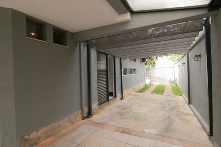 Casa de condomínio para alugar com 252m², 5 quartos e 4 vagasÁrea comum