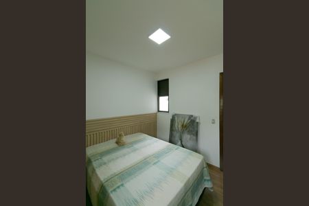 Casa de condomínio para alugar com 252m², 5 quartos e 4 vagasQuarto 1