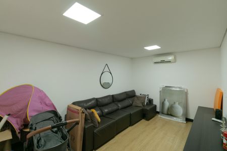 Casa de condomínio para alugar com 252m², 5 quartos e 4 vagasSala