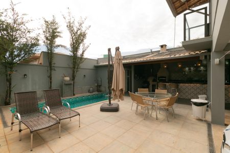 Casa de condomínio para alugar com 252m², 5 quartos e 4 vagasÁrea Gourmet