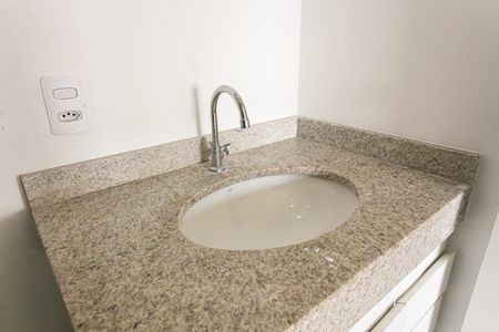 Apartamento para alugar com 49m², 2 quartos e 1 vaga Apartamento para alugar com 49m², 2 quartos e 1 vagaBanheiro