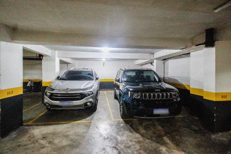 Apartamento à venda com 97m², 3 quartos e 2 vagas Apartamento à venda com 97m², 3 quartos e 2 vagasGaragem