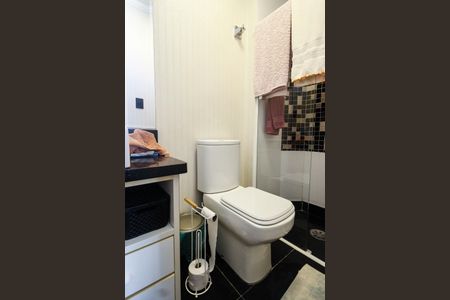 Apartamento à venda com 97m², 3 quartos e 2 vagas Apartamento à venda com 97m², 3 quartos e 2 vagasBanheiro da Suíte