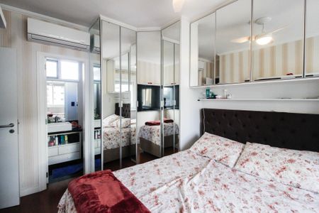 Apartamento à venda com 97m², 3 quartos e 2 vagas Apartamento à venda com 97m², 3 quartos e 2 vagasSuíte