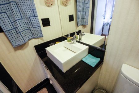 Apartamento à venda com 97m², 3 quartos e 2 vagas Apartamento à venda com 97m², 3 quartos e 2 vagasBanheiro Social