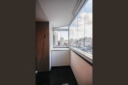 Apartamento à venda com 97m², 3 quartos e 2 vagas Apartamento à venda com 97m², 3 quartos e 2 vagasVaranda