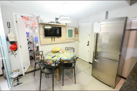 Apartamento à venda com 170m², 3 quartos e 1 vaga Apartamento à venda com 170m², 3 quartos e 1 vagaCozinha