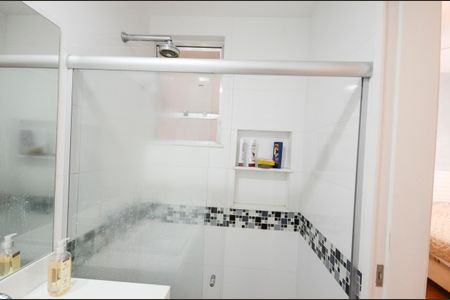 Apartamento à venda com 170m², 3 quartos e 1 vaga Apartamento à venda com 170m², 3 quartos e 1 vagaBanheiro da Suíte 2