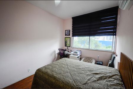 Apartamento à venda com 170m², 3 quartos e 1 vaga Apartamento à venda com 170m², 3 quartos e 1 vagaQuarto