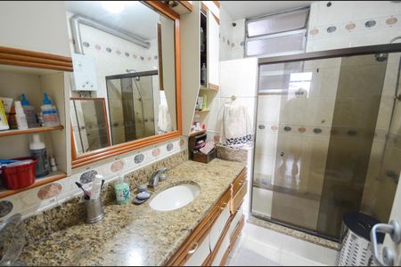 Apartamento à venda com 170m², 3 quartos e 1 vaga Apartamento à venda com 170m², 3 quartos e 1 vagaBanheiro da Suíte 1