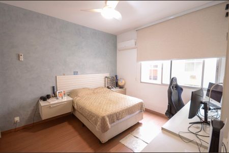 Apartamento à venda com 170m², 3 quartos e 1 vaga Apartamento à venda com 170m², 3 quartos e 1 vagaSuíte 2