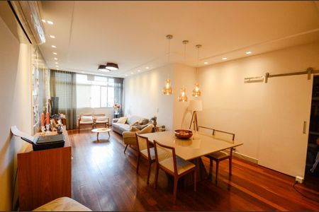 Apartamento à venda com 170m², 3 quartos e 1 vaga Apartamento à venda com 170m², 3 quartos e 1 vagaSala