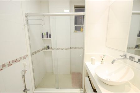 Apartamento à venda com 170m², 3 quartos e 1 vaga Apartamento à venda com 170m², 3 quartos e 1 vagaBanheiro Social