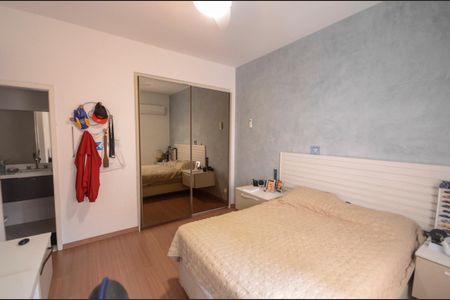 Apartamento à venda com 170m², 3 quartos e 1 vaga Apartamento à venda com 170m², 3 quartos e 1 vagaSuíte 2
