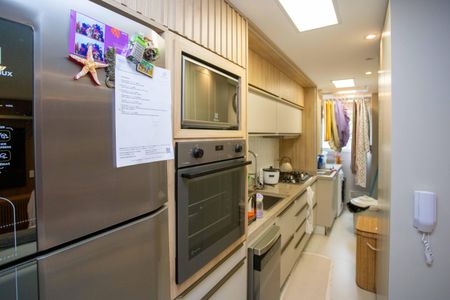 Apartamento à venda com 82m², 3 quartos e 2 vagasCozinha