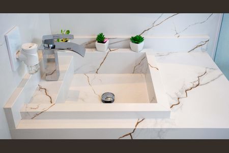 Apartamento à venda com 82m², 3 quartos e 2 vagasBanheiro Social