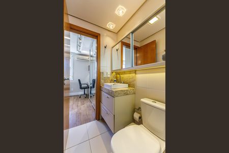 Apartamento à venda com 102m², 2 quartos e 2 vagasBanheiro da Suíte