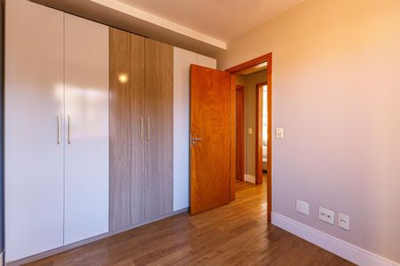 Apartamento à venda com 102m², 2 quartos e 2 vagasQuarto