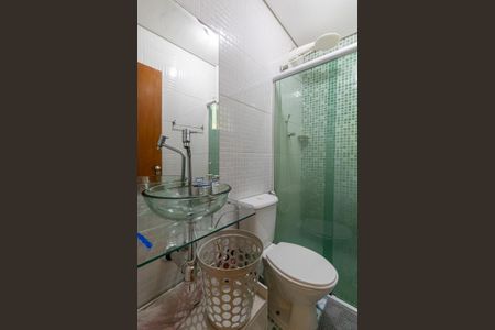 Casa à venda com 111m², 3 quartos e 4 vagasBanheiro